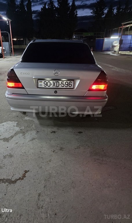 Mercedes C 180