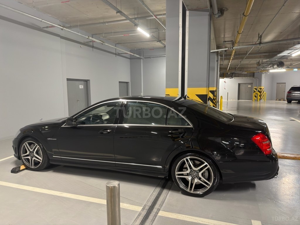 Mercedes S 65 AMG