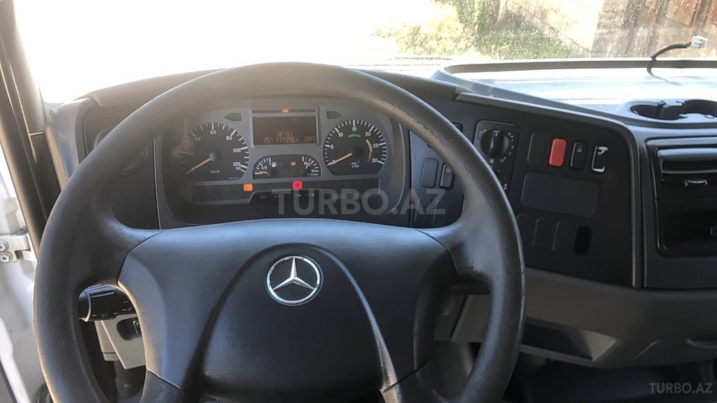 Mercedes Atego 818