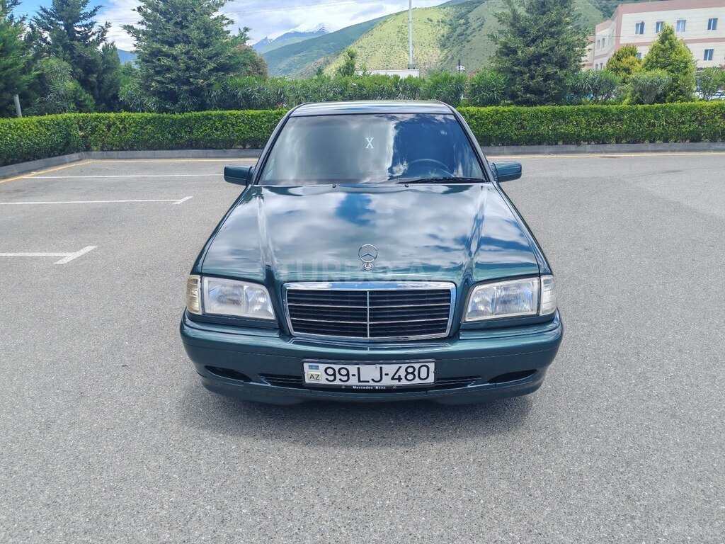 Mercedes C 180