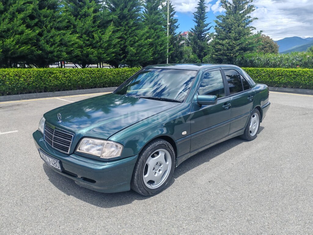 Mercedes C 180