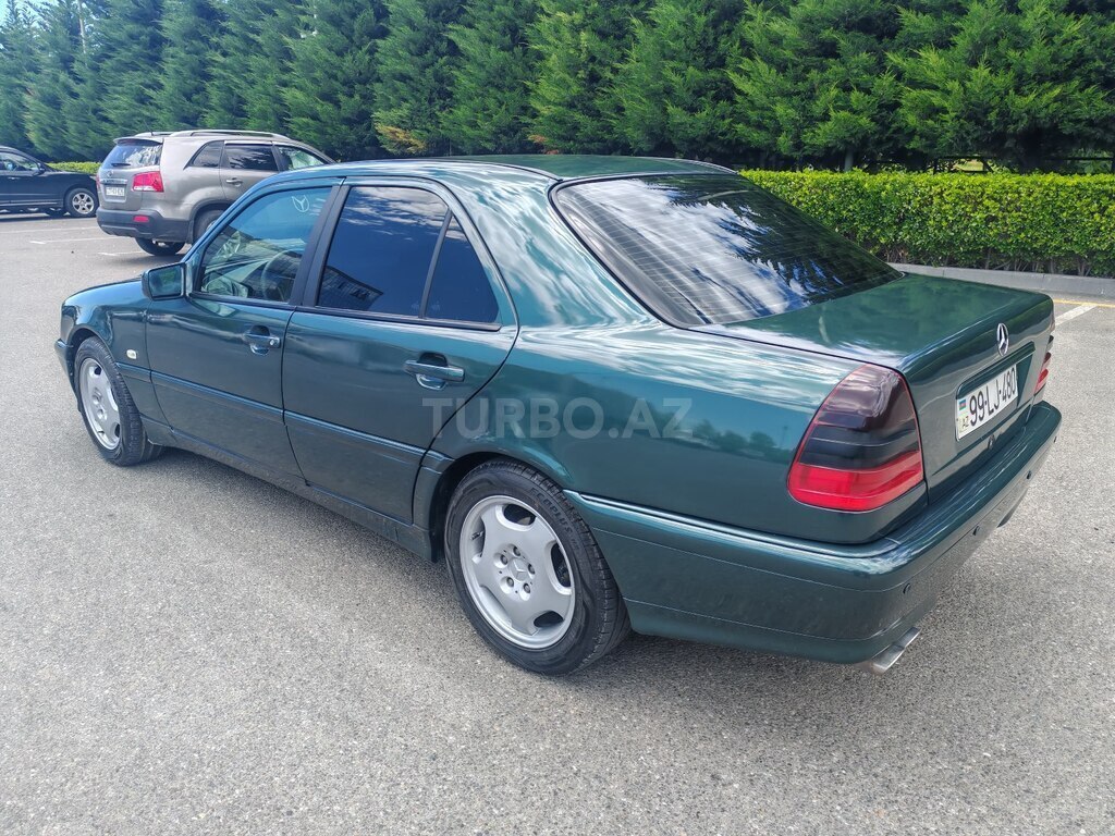 Mercedes C 180