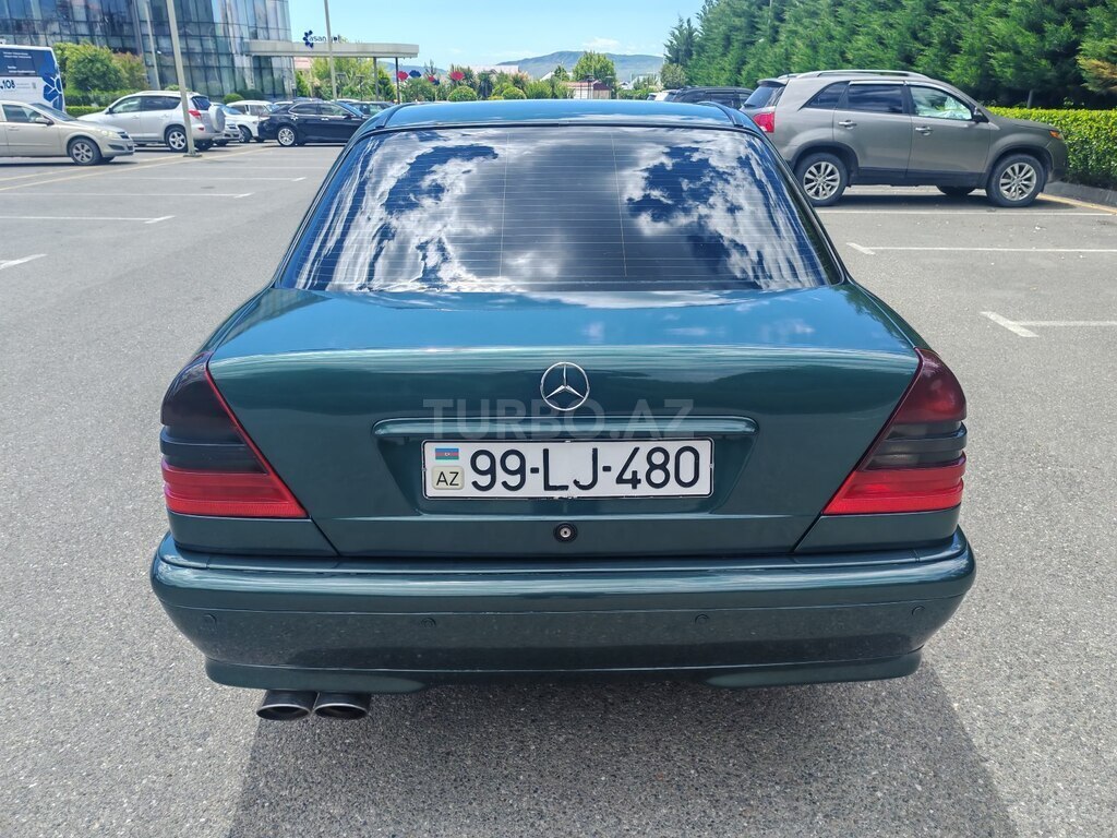 Mercedes C 180