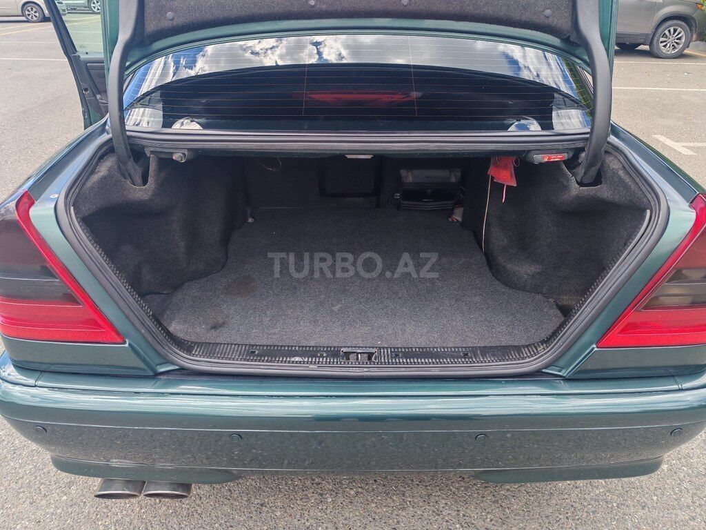 Mercedes C 180