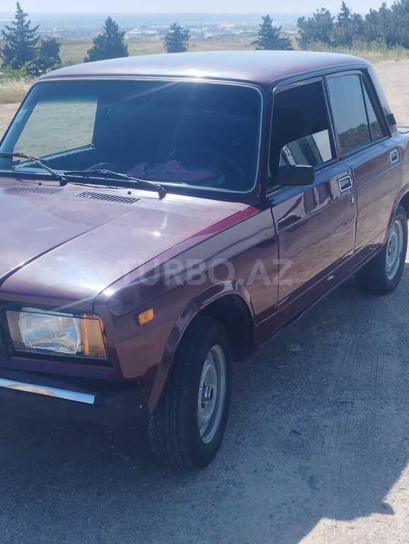 LADA (VAZ) 2107