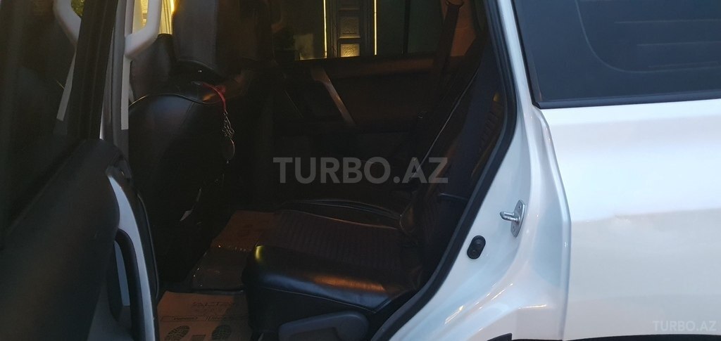 Toyota Land Cruiser Prado
