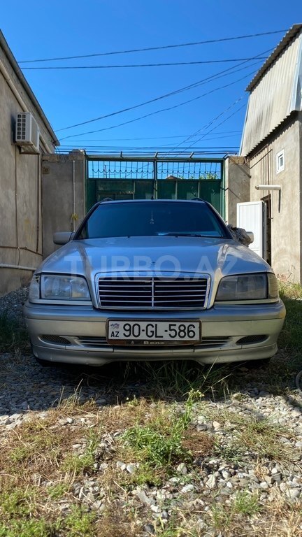 Mercedes C 180