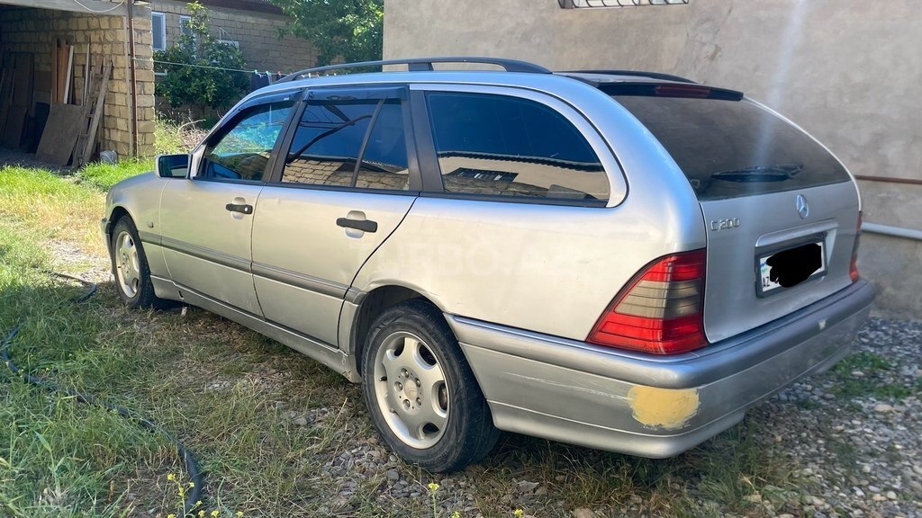 Mercedes C 180