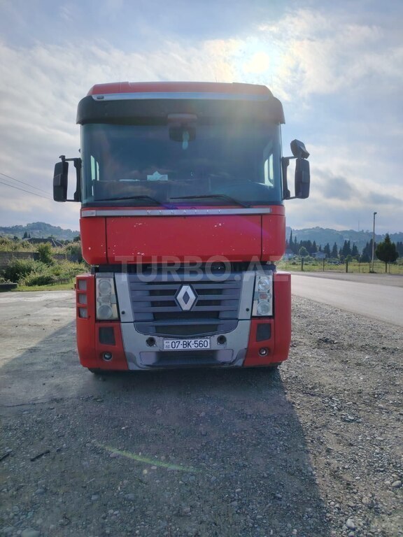 Renault Magnum