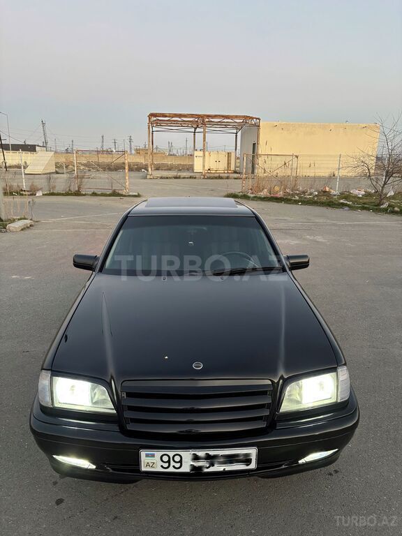 Mercedes C 180