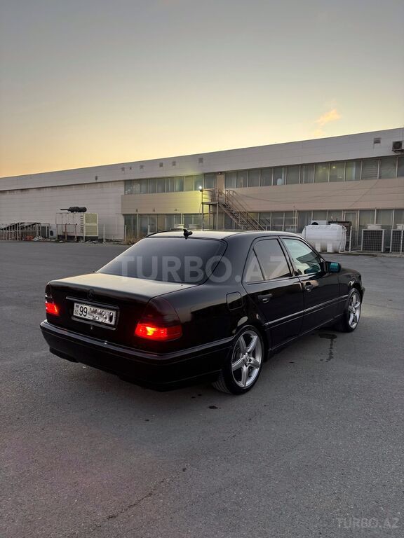 Mercedes C 180