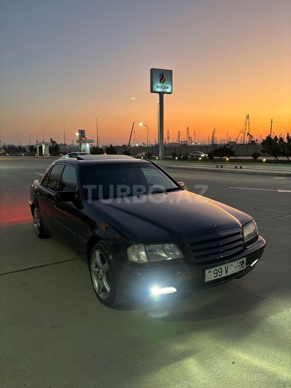 Mercedes C 180