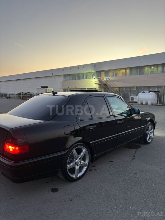 Mercedes C 180