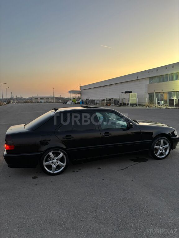 Mercedes C 180