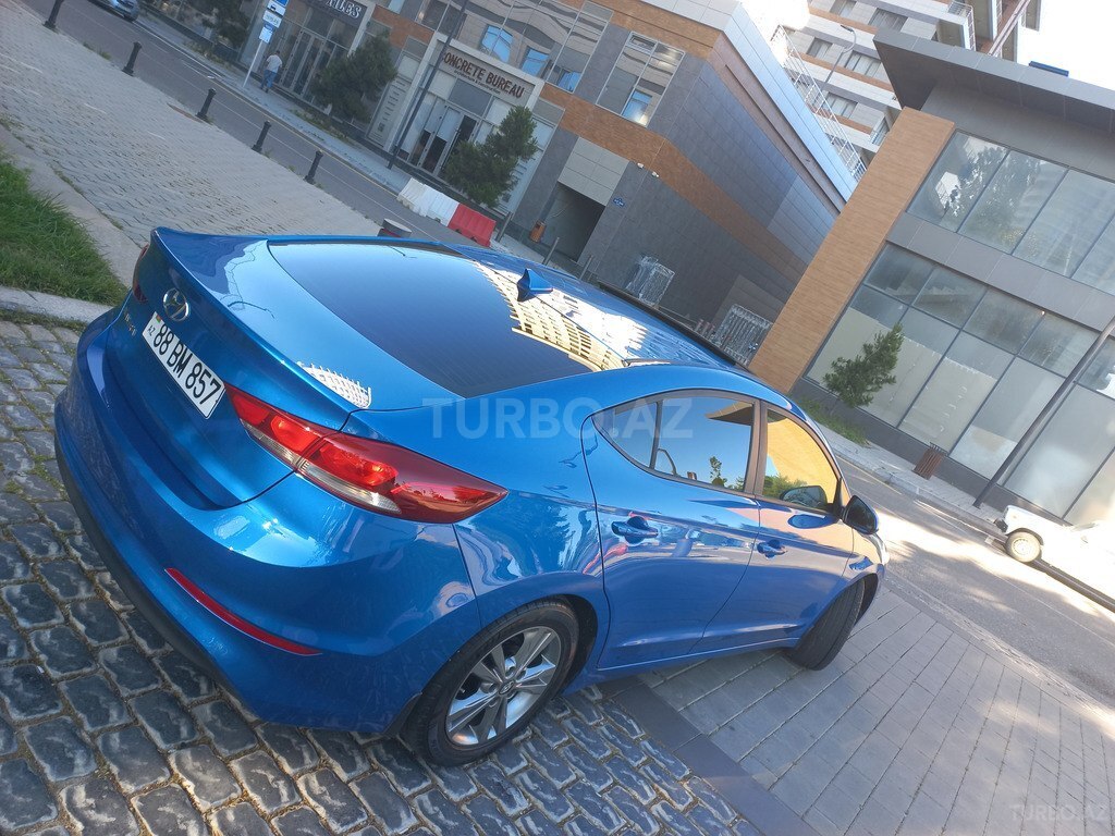Hyundai Elantra