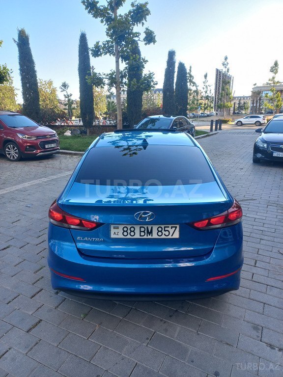 Hyundai Elantra