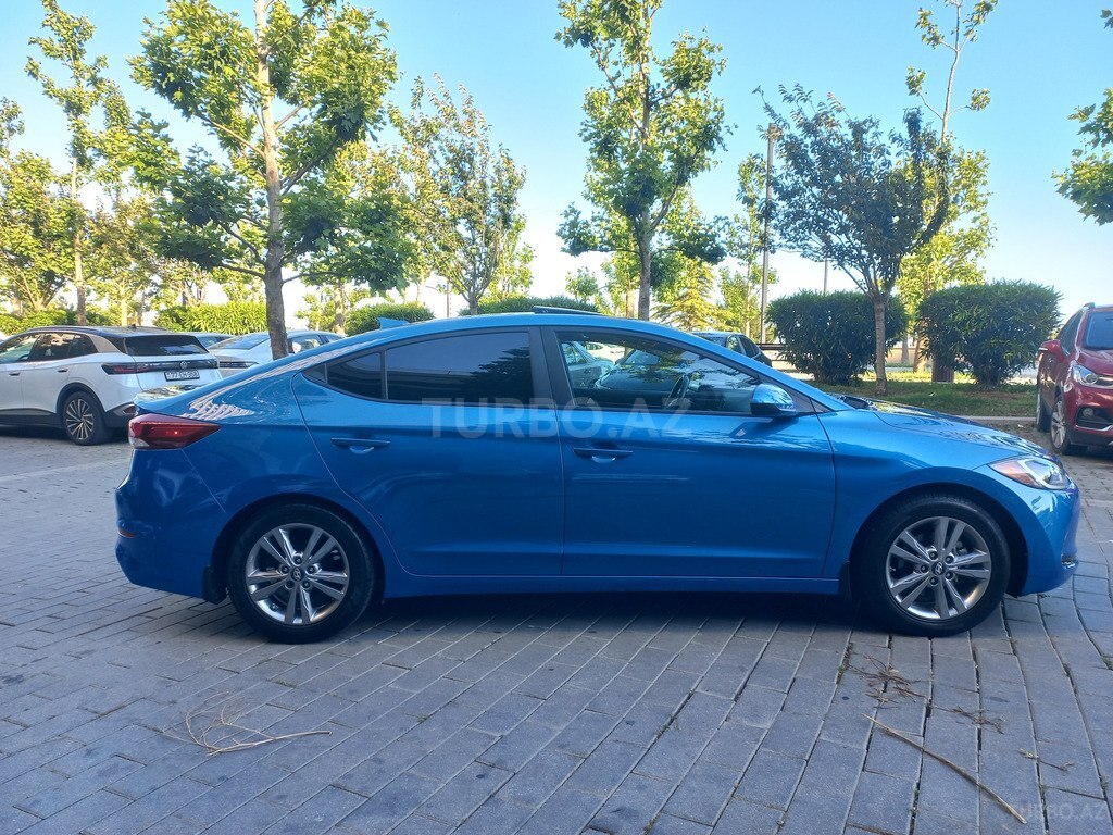 Hyundai Elantra