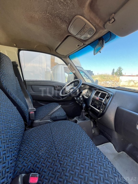 Hyundai H 100