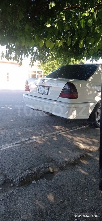 Mercedes C 230