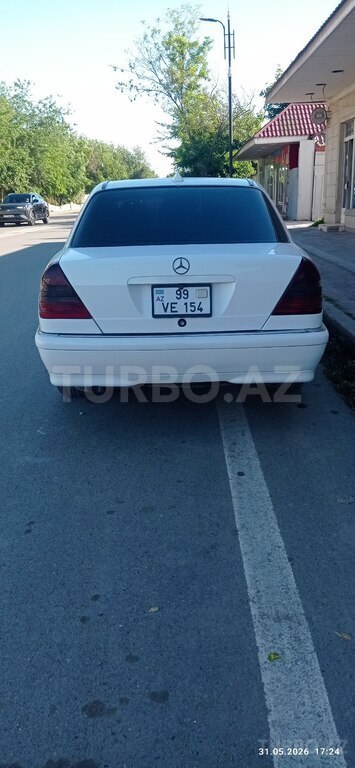 Mercedes C 230
