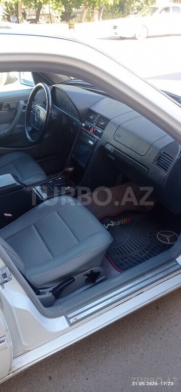 Mercedes C 230