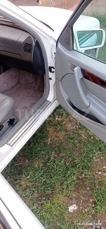 Mercedes C 230