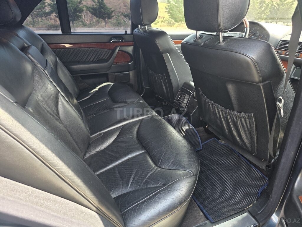 Mercedes S 280