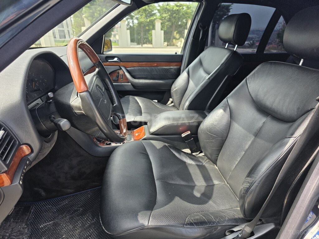 Mercedes S 280