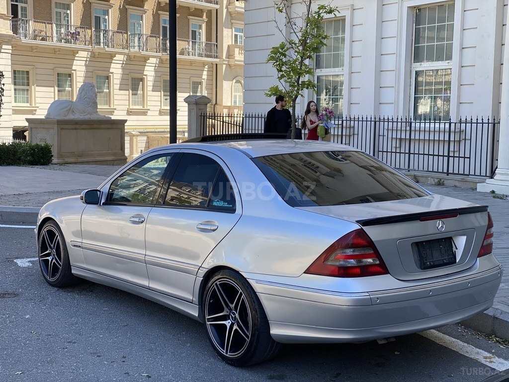 Mercedes C 230