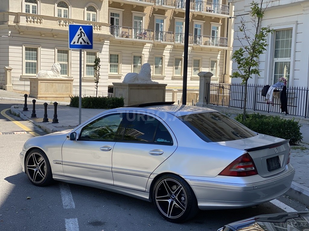 Mercedes C 230