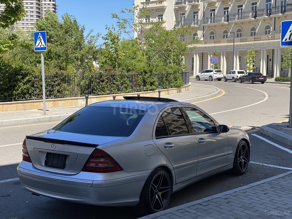 Mercedes C 230
