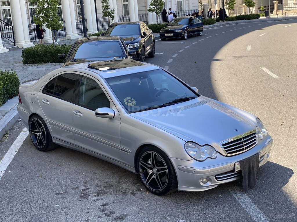 Mercedes C 230