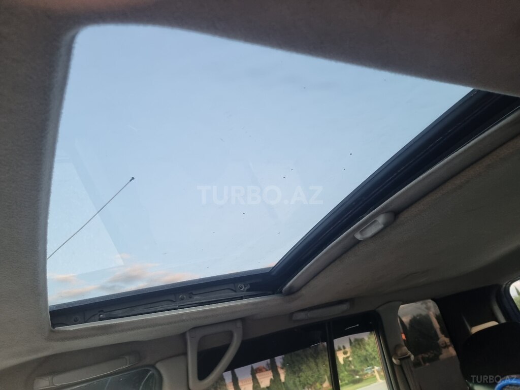 Mitsubishi Pajero io