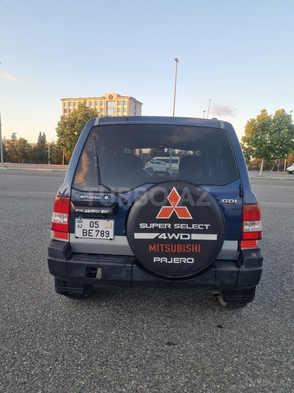 Mitsubishi Pajero io