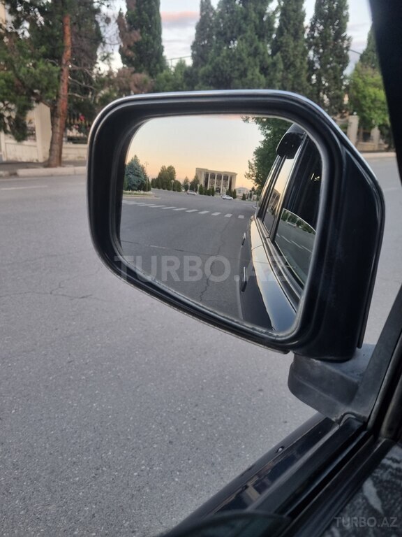 Mitsubishi Pajero io