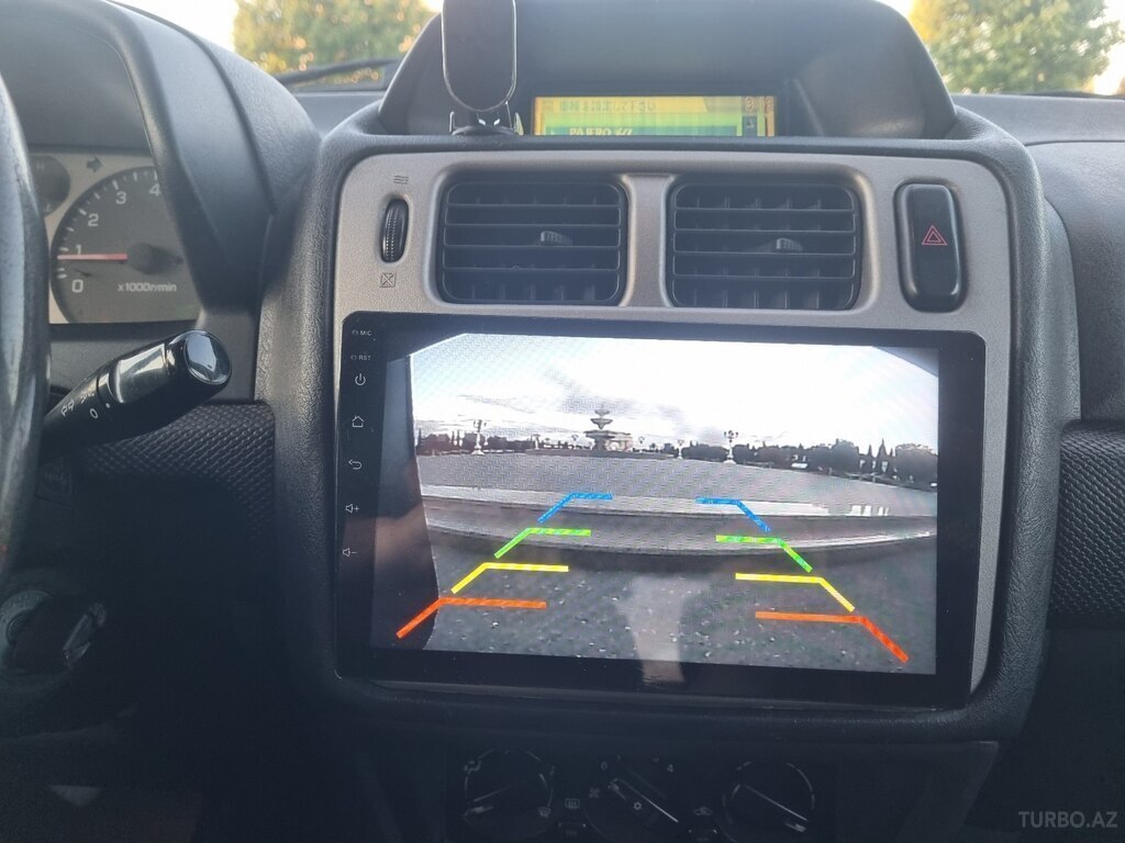 Mitsubishi Pajero io