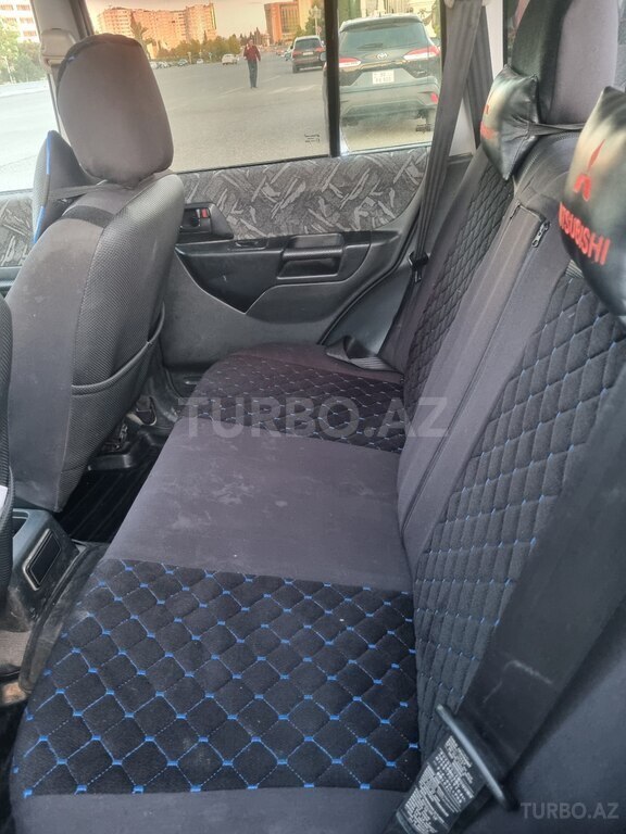 Mitsubishi Pajero io