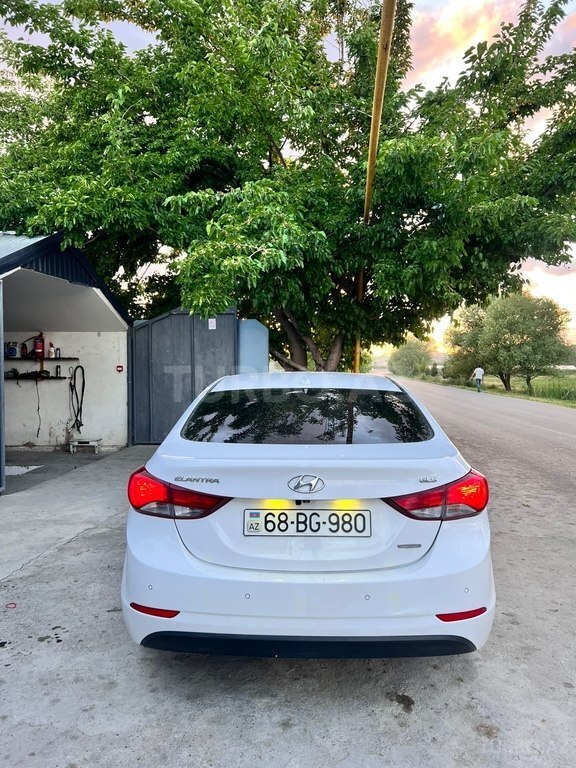 Hyundai Elantra