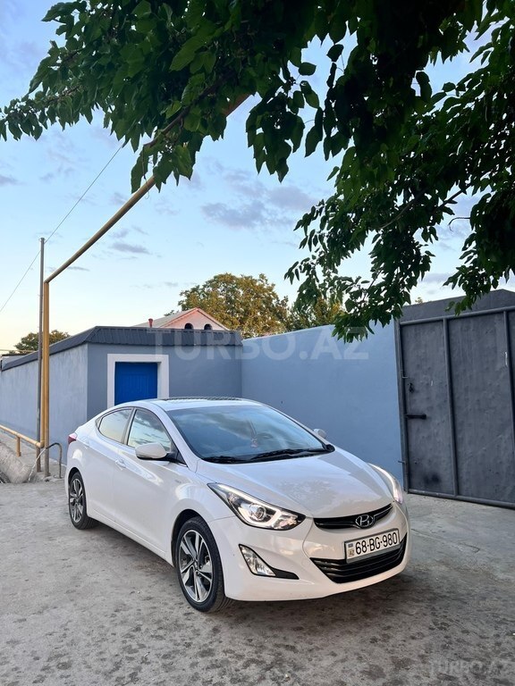 Hyundai Elantra