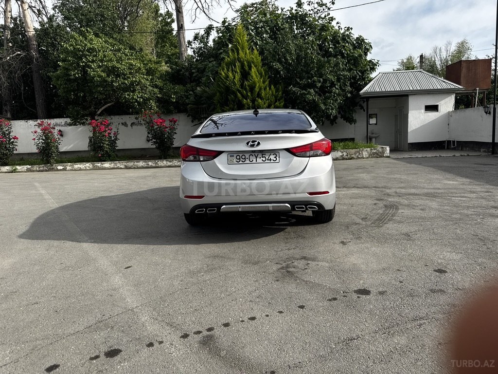 Hyundai Elantra