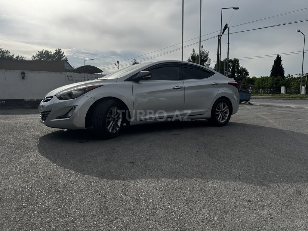 Hyundai Elantra