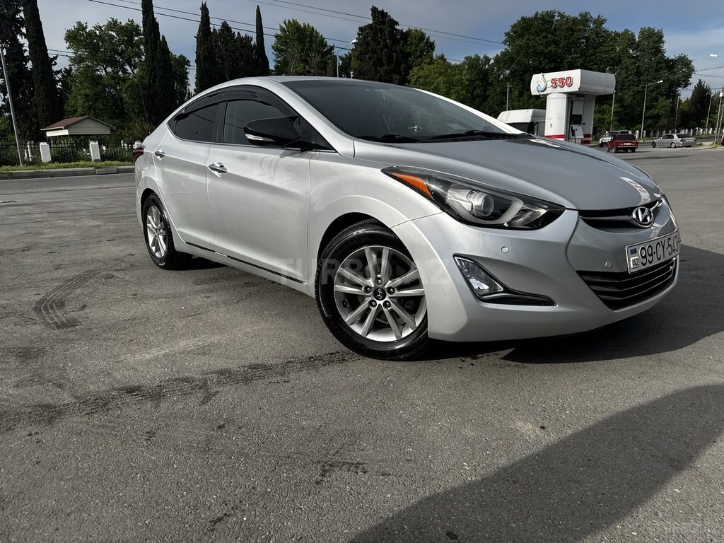 Hyundai Elantra