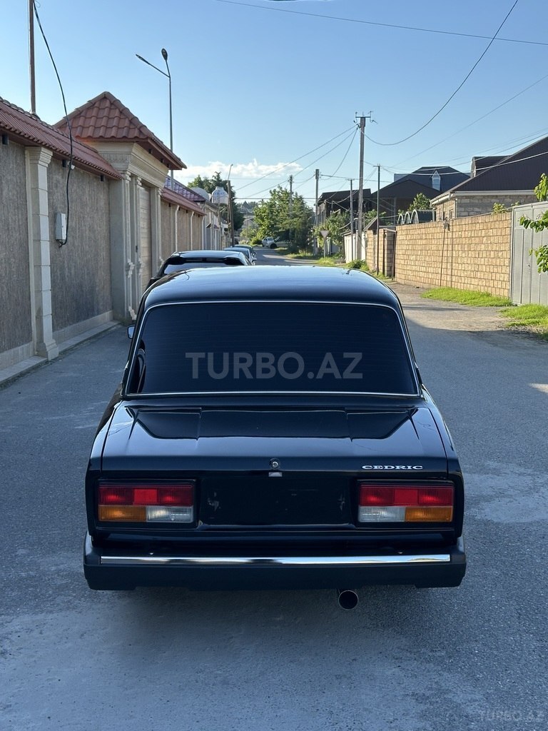 LADA (VAZ) 2107