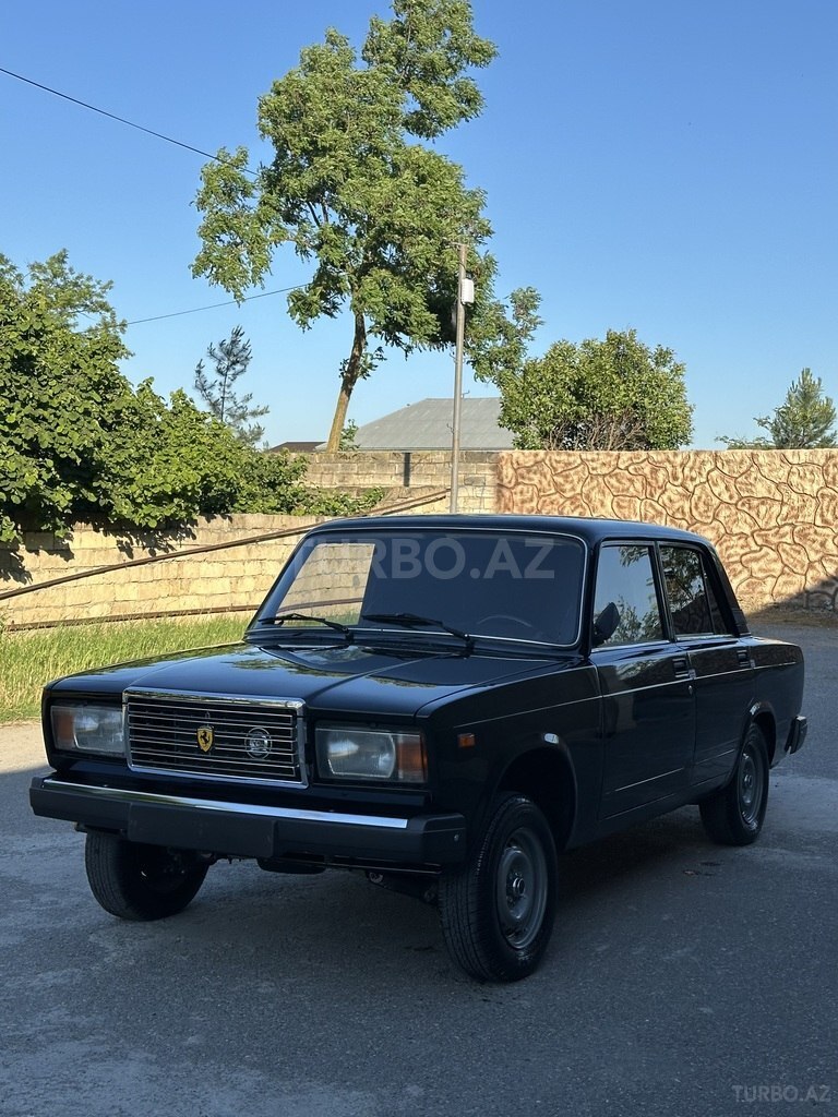 LADA (VAZ) 2107