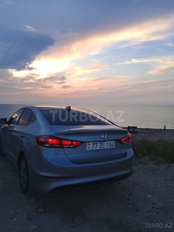 Hyundai Elantra