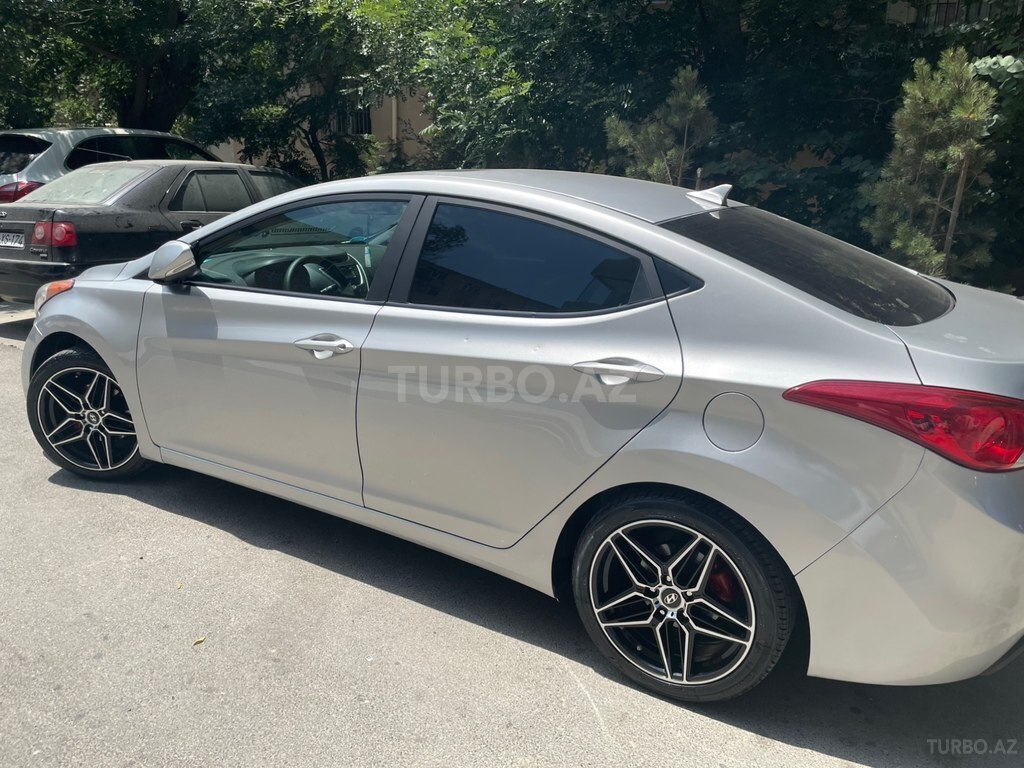 Hyundai Elantra