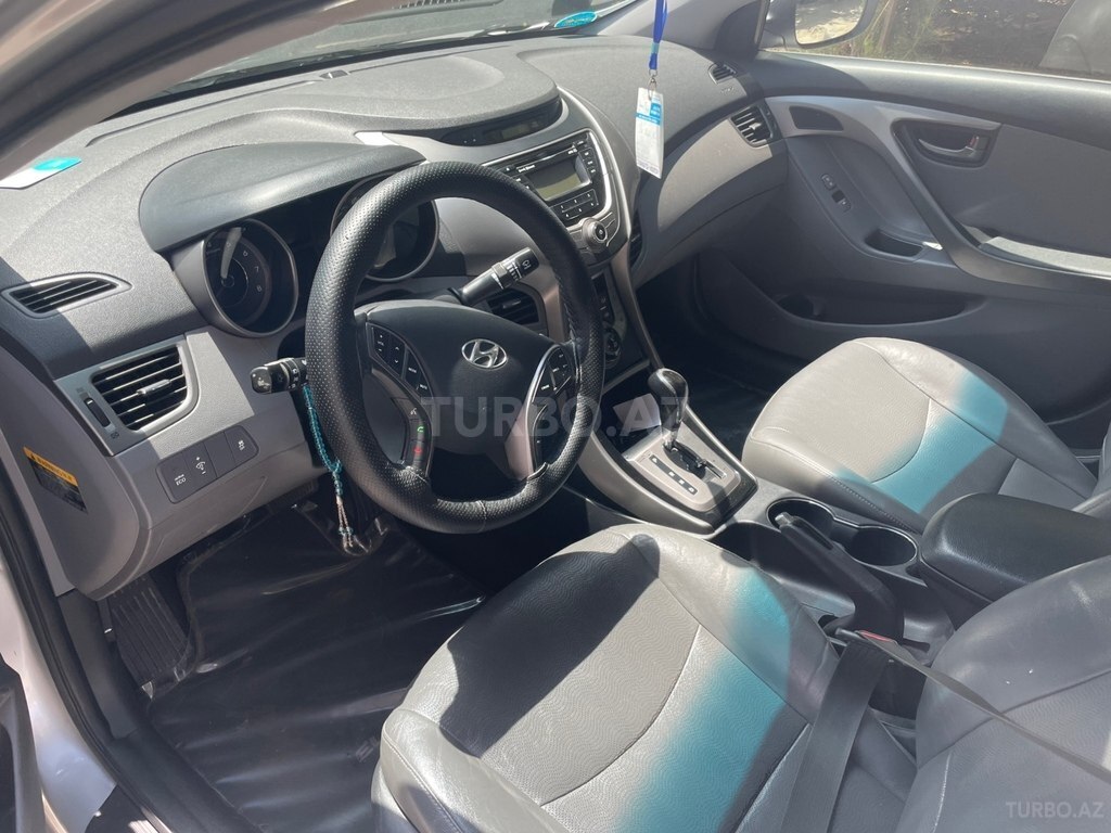 Hyundai Elantra