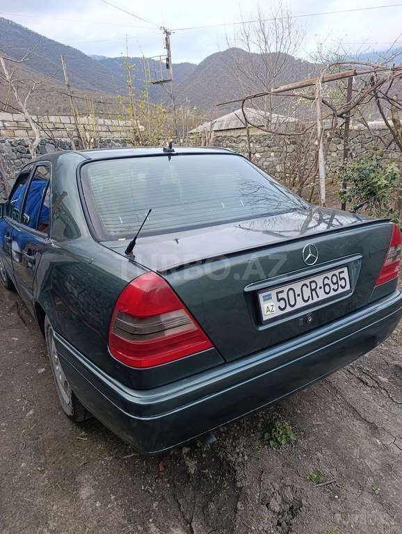 Mercedes C 180