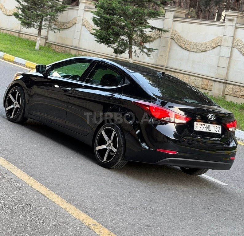 Hyundai Elantra