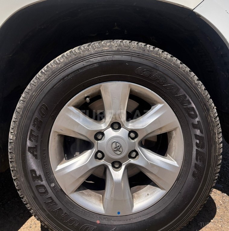 Toyota Land Cruiser Prado
